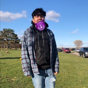 Meet your Posher, Cesar